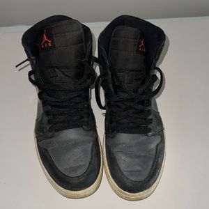 Air Jordan 1 Retro High Bronze Medal Men’s Size 12